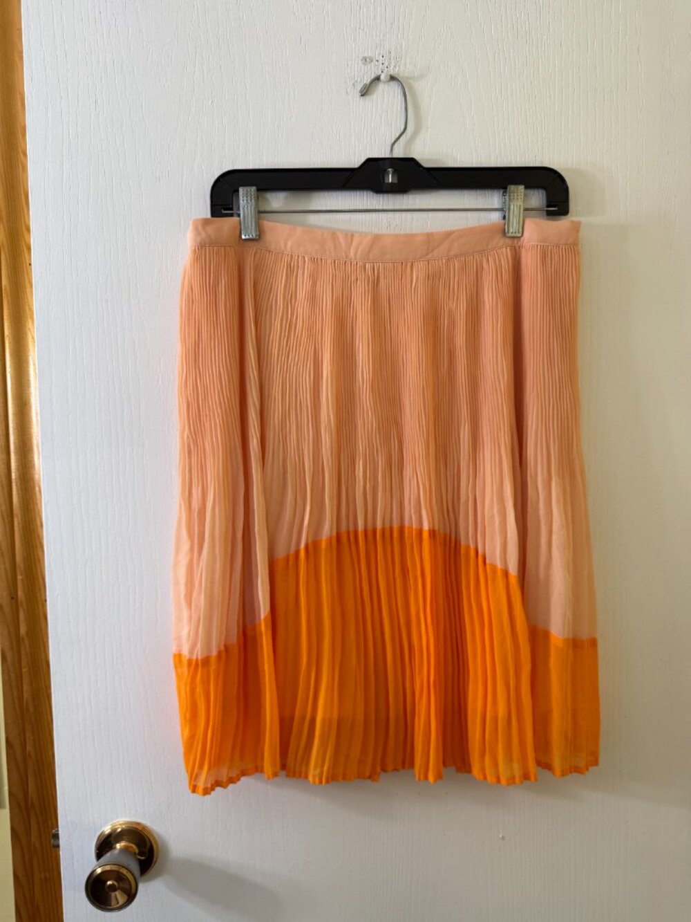 NWT RW&CO Pleated Colourblock Midi Skirt Size 10 - Picture 2 of 4